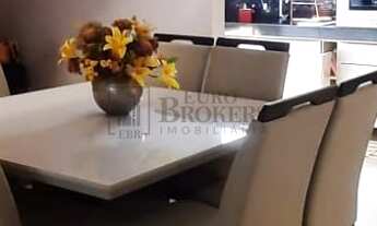 Imagem: Sobrado modelo triplex, mobiliado, localizado