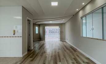 Imagem 1: Casa com 3 dormitórios à venda no bairro Nações de Balneário Camboriú/SC