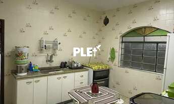 Imagem 7: Casa Duplex com 3 Quartos, 2 Banheiros e 2 Vagas – Centro da Cidade