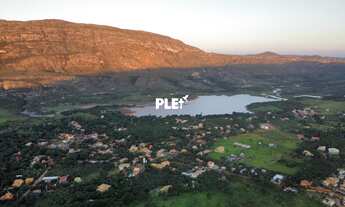 Imagem 2: Propriedade na zona urbana do vilarejo turístico Lapinha da Serra, cidade Santan