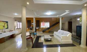 Imagem: Casa com excelente estrutura em lote grande