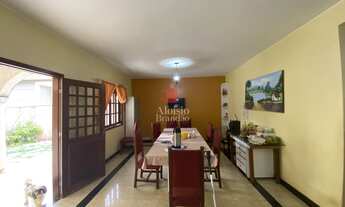 Imagem 7: Casa com excelente estrutura em lote grande - Preço baixo (ideal para reformar