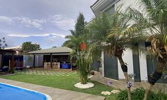 Imagem 7: Lindo sobrado com piscina, 03 suítes na parte inferior e 01 na superior