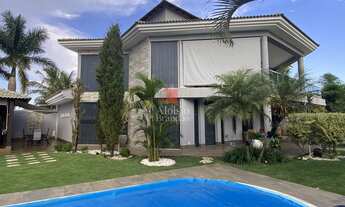 Imagem 5: Lindo sobrado com piscina, 03 suítes na parte inferior e 01 na superior