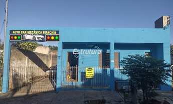 Imagem: Casa na T. Neves próxima à mercado e farmácias