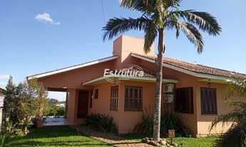 Imagem 2: Casa bem localizada , em bairro nobre, 4 dorm. 01 suíte, piscina, churrasqueira