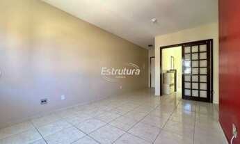 Imagem 4: Apartamento semimobiliado com suíte e garagem