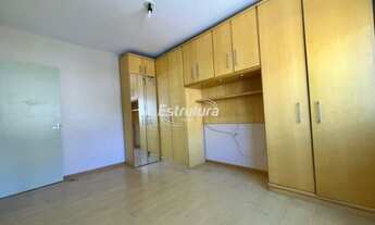 Imagem 2: Apartamento semimobiliado com suíte e garagem