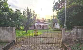 Imagem 3: Seu Refúgio em Boca do Monte: Casa e Pátio Amplo em Local Tranquilo