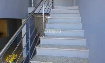 Imagem 4: Casa semimobiliada de 3 Suítes com sala e cozinha integrados