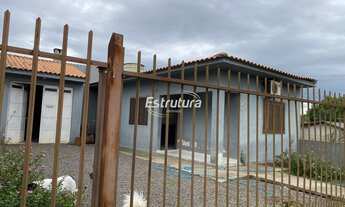 Imagem: Casa Aconchegante com 2 Dormitórios e Pátio