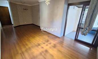 Imagem 2: Apartamento 2 dormitórios semimobiliado com dependência e box de garagem. Ótima