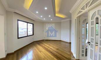 Imagem 2: Amplo Apartamento Semimobiliado no Centro, 1 Suíte e 2 Quartos, 191 m²!