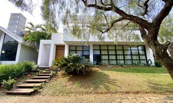 Imagem 2: Sobrado Espaçoso em Condomínio na Região Central de Foz!