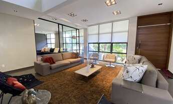 Imagem 3: Sobrado Espaçoso em Condomínio na Região Central de Foz!