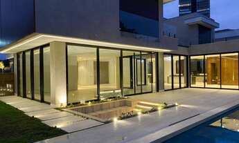 Imagem 2: Casa a venda com 910m² de área construída!