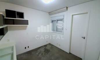 Imagem 7: Apartamento de 202m² com Suíte Master e Closet Disponível