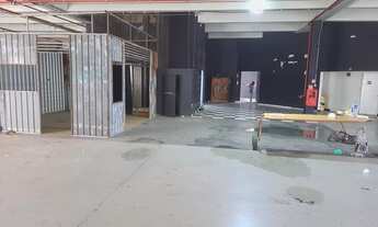 Imagem 4: Galpão com localização privilegiada na via das concessionárias de Alphaville!