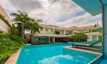 Imagem: Casa no Alphaville com AC 1.160m² a Venda!