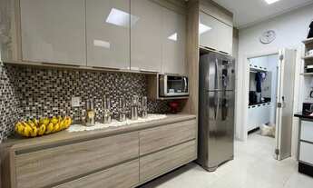 Imagem 3: Casa a venda com 400m² de área construída -Alphaville