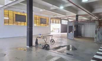 Imagem 3: Galpão com localização privilegiada na via das concessionárias de Alphaville!