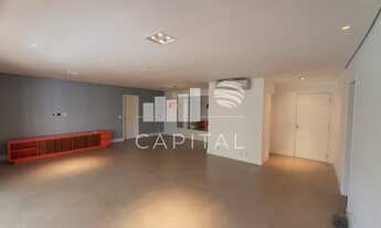 Imagem 3: Apartamento de 202m² com Suíte Master e Closet Disponível