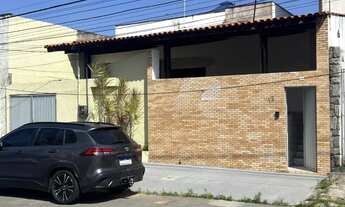 Imagem 1: Casa Comercial com 378m² no Renascença I – Ideal para Escritórios e Clínicas