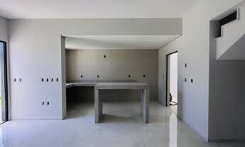 Imagem 5: Vendo linda casa duplex nova em rua privativa no Eusébio por R$ 599.900