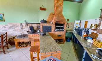 Imagem 7: Venda - Maravilhosa Chácara Reformada em Caxambu com 3 Dormitórios e 1 Suíte com