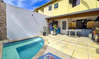 Imagem: Casa com Piscina a Venda no Condomínio