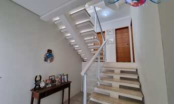 Imagem 4: Casa espaçosa em condomínio com 3 dormitórios e área de lazer completa - Residen