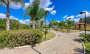 Imagem 5: Terreno à Venda no condomínio Terras de Genova - lote em declive com uma vista p