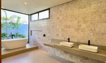 Imagem 7: Casa de alto padrão com 5 suítes, elevador e piscina no Jardins Itália