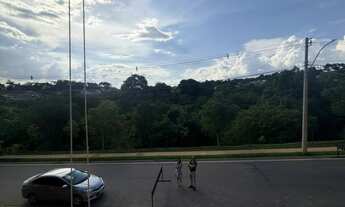 Imagem 4: Casa de 4 Suítes no Jardins Bolonha com Piscina e Escritório