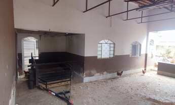 Imagem 3: Venda: 2 lotes juntos com construção, 500m², próximo à Faculdade Padrão