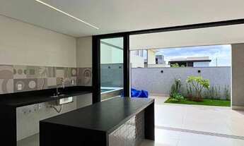 Imagem 7: Sobrado de Alto Padrão com 4 Suítes e Varanda Gourmet em Aparecida