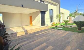 Imagem 3: Casa de alto padrão com 3 suítes e piscina no Morada Nova – Senador Canedo