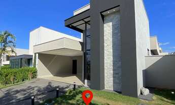 Imagem: Casa Térrea de Luxo com 4 Suítes e Piscina