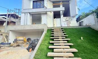 Imagem: Casa de 4 Suítes no Jardins Bolonha com