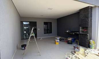 Imagem 4: Casa Moderna no Residencial Hebron – Pé Direito Alto e Área Gourmet