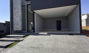 Imagem: Casa Térrea no Jardins Parma com Piscina