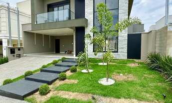 Imagem 2: Sobrado Alto Padrão com 3 Suítes, Acabamento Luxuoso – Jardins Bolonha