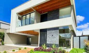 Imagem 2: Sobrado de Alto Padrão no Portal do Sol Green – 4 Suítes