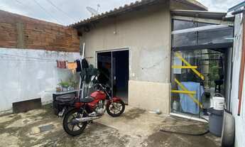 Imagem: ÁGIO de um imóvel com 2 quartos e 1 banheiro