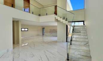 Imagem 4: Casa de Alto Padrão no Portal do Sol Green – 4 Suítes e Piscina Aquecida