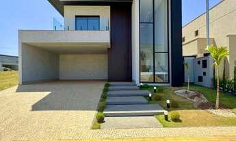 Imagem: Casa Alto Padrão com 4 Suítes e Piscina