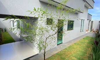 Imagem: Casa Alto Padrão com Piscina no Parque