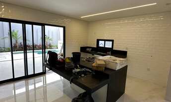 Imagem 5: Casa Térrea de Alto Padrão com Piscina e Automação – Jardins Bolonha