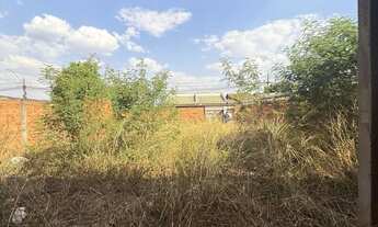 Imagem 2: Lote com Construção no Residencial Laranjeiras – Senador Canedo/GO – 300m²