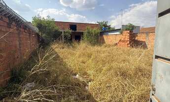 Imagem: Lote com Construção no Residencial Laranjeiras